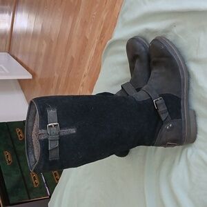 UGGs Smooth Leather And Suede Knee Length Boots Side Zip Black 8.5 US 7UK Lined